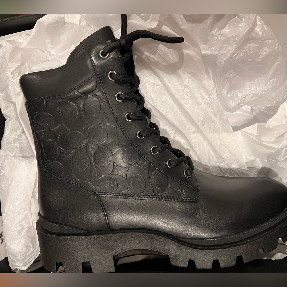 Brand New Straight Out the Box! Coach City Sole EMB Boot - Womens! Stylish!